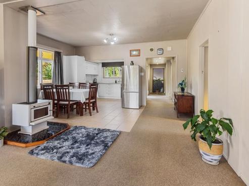 89 Great North Road, Kamo