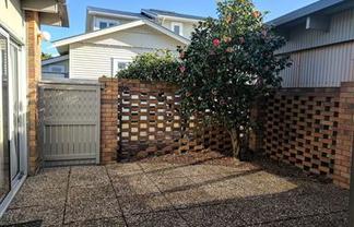 2/50 Kitchener Road, Milford