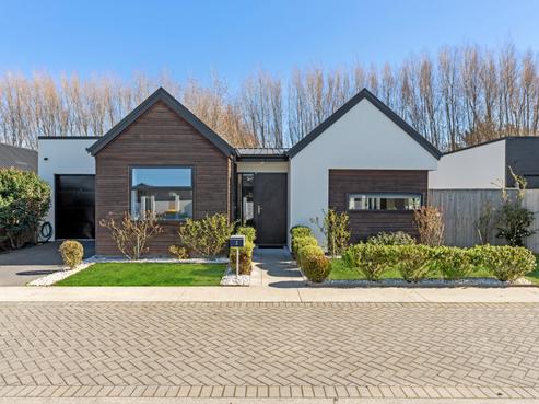 8 Founders Lane, Yaldhurst