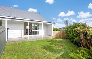 2 Ladbrooke Drive, Newlands