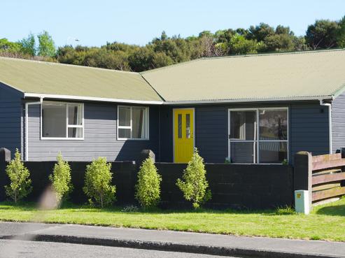 22 Cypress Grove, Paraparaumu