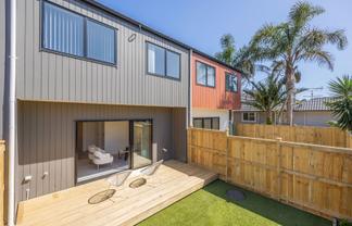 B/48 Tamatea Avenue, Point England