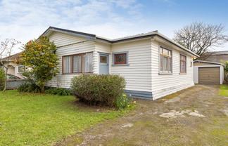 54 Miro Street, Takaro