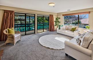 84 Leeward Drive, Whitby