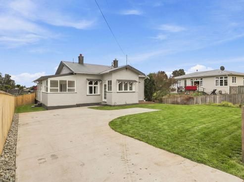 77 Cornfoot Street, Castlecliff