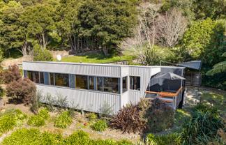 13b Beach Place, Havelock
