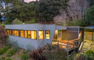 13b Beach Place, Havelock