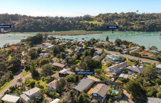19B Stillwater Crescent, Stillwater