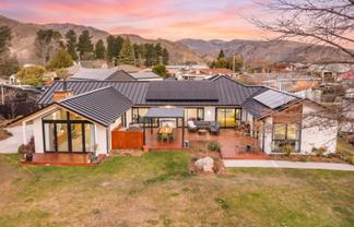 60 Neplusultra Street, Cromwell