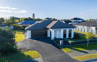 16 Stace Hopper Drive, One Tree Point