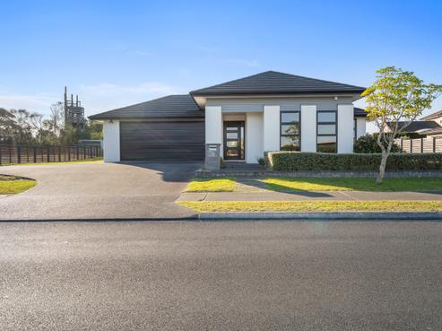 16 Stace Hopper Drive, One Tree Point