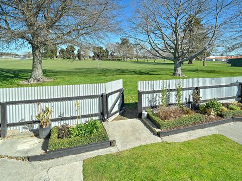 505 Poplar Place, Akina