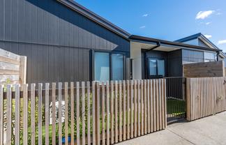 14/425 Dey Street, Hamilton East