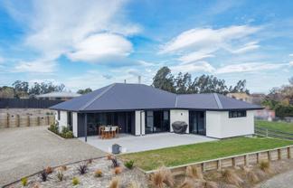 12 Whitehaven Street, Weston