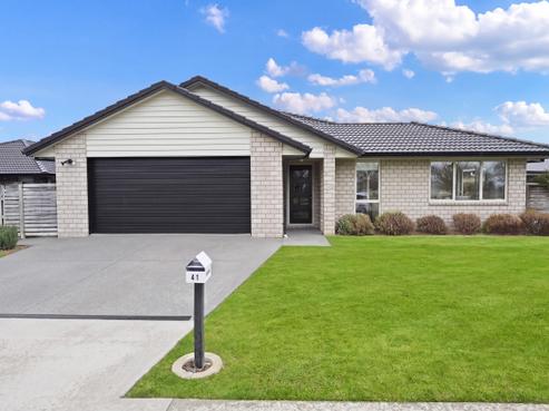 41 Plescher Crescent, Leamington