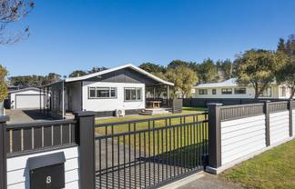 8 Cousins Avenue West, Foxton Beach