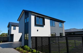 63 Chrysolite Place, Belfast