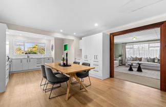161 Main Road, Clive