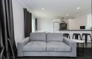 818A Beach Road, Browns Bay
