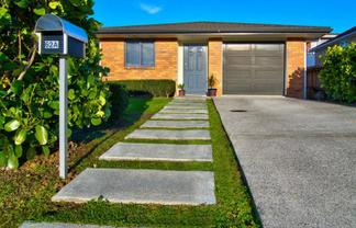 62a Hutchinson Av, New Lynn