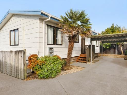 2/9 Porchester Road, Papakura