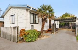 2/9 Porchester Road, Papakura