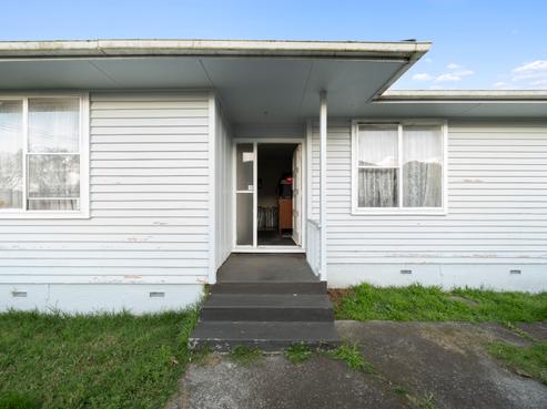 13 Blampied Road, Otara