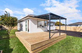 12 Desmond Place, Otara