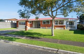 22 Woods Avenue , Matua