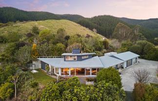 58 Macs Road, Hira