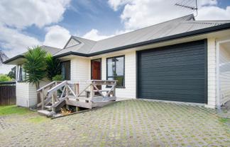 17A Vina Place, Massey