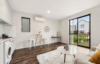 8 Skua Road, Hobsonville