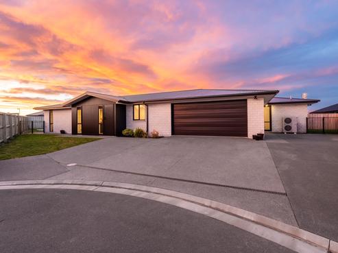 8 Gemstone Place, Rolleston