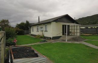 65 Shiel St, Reefton