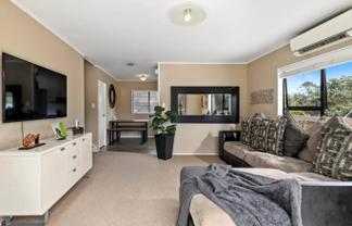 1/111 Spinella Drive, Bayview