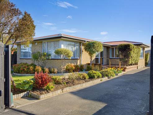 35 Woodgrove Avenue, North New Brighton
