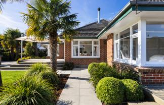 27 Barclay Place, Burwood