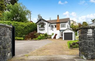 89 King George Avenue, Epsom
