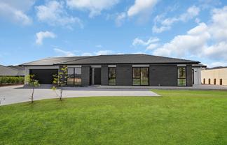 26 RONGOA MAORI WAY, Pukekohe