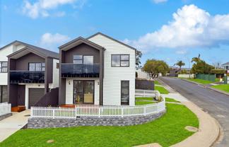 Lots 1-3/80 Bruce Road, Glenfield