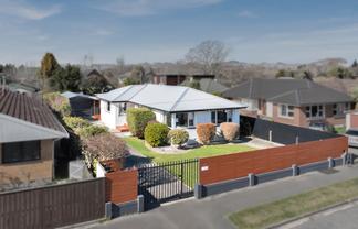 136 Avonhead Road, Avonhead