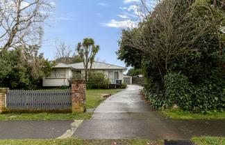 Manawatu / Whanganui - Address withheld