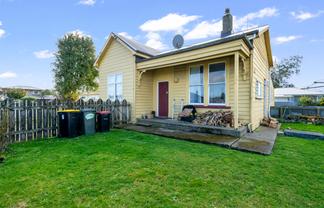 64 Tramway Road, Strathern