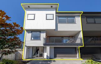 8/5 Peachgrove Road, Te Atatu Peninsula