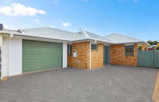 11A Tay Street, Mount Maunganui