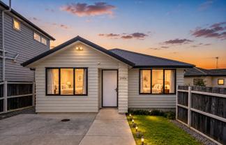2/65E Metcalfe Road, Ranui