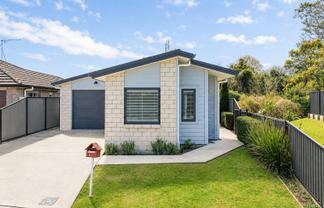 41 Stan Heather Drive, Glenview
