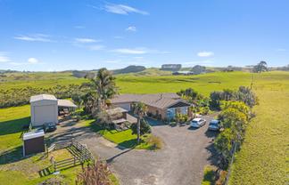 242 Baylys Coast Road, Dargaville