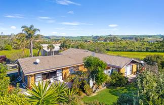 242 Baylys Coast Road, Dargaville
