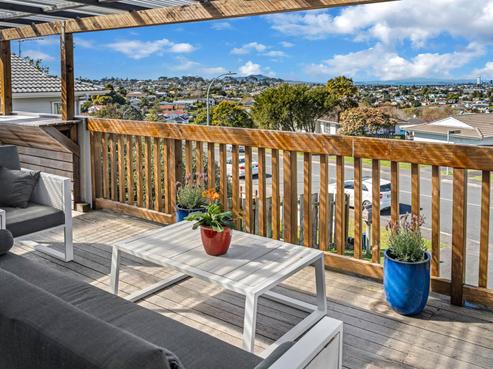 32 Athena Drive, Totara Vale